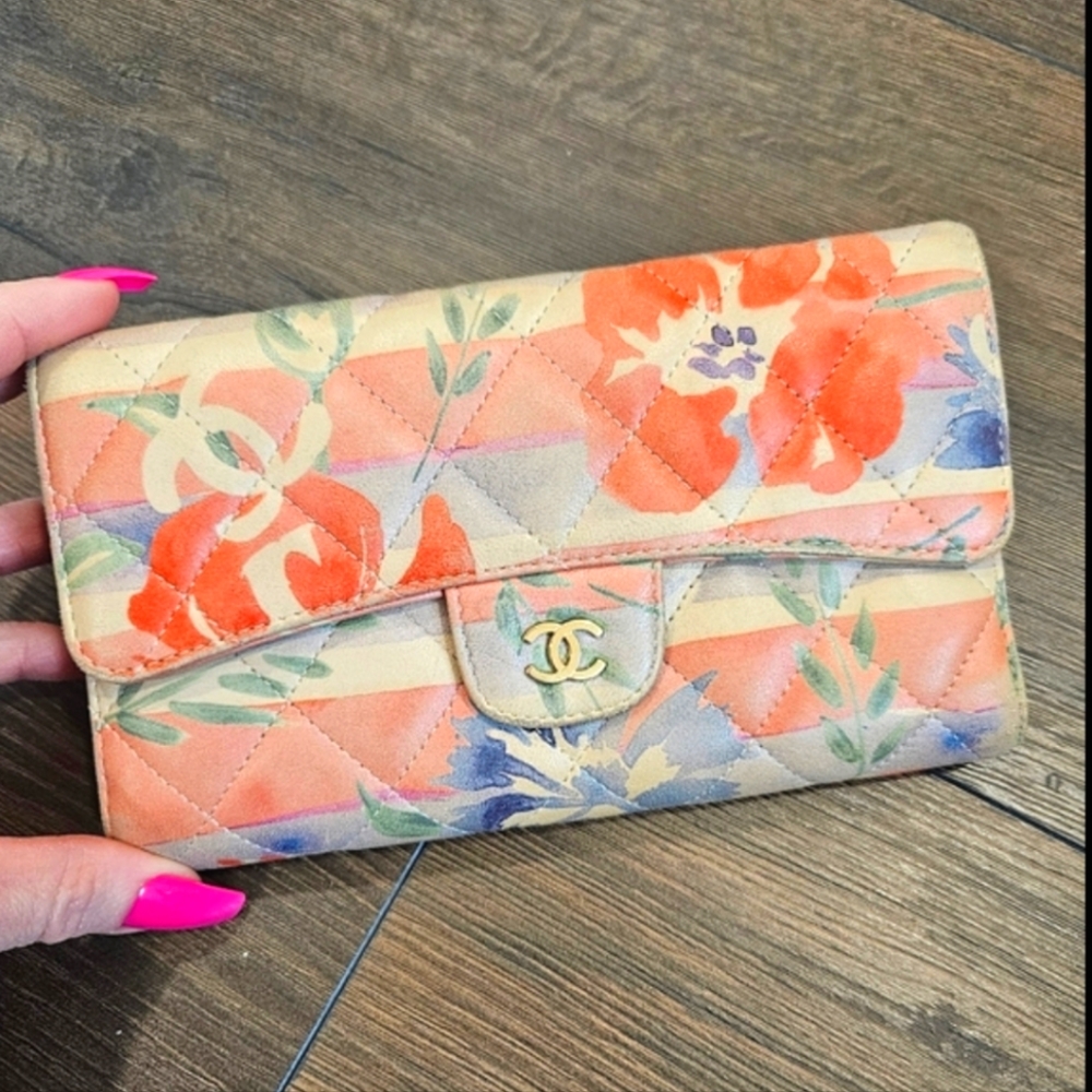 RARE CHANEL Hawaiian Floral Watercolor Leather Bifold Wallet